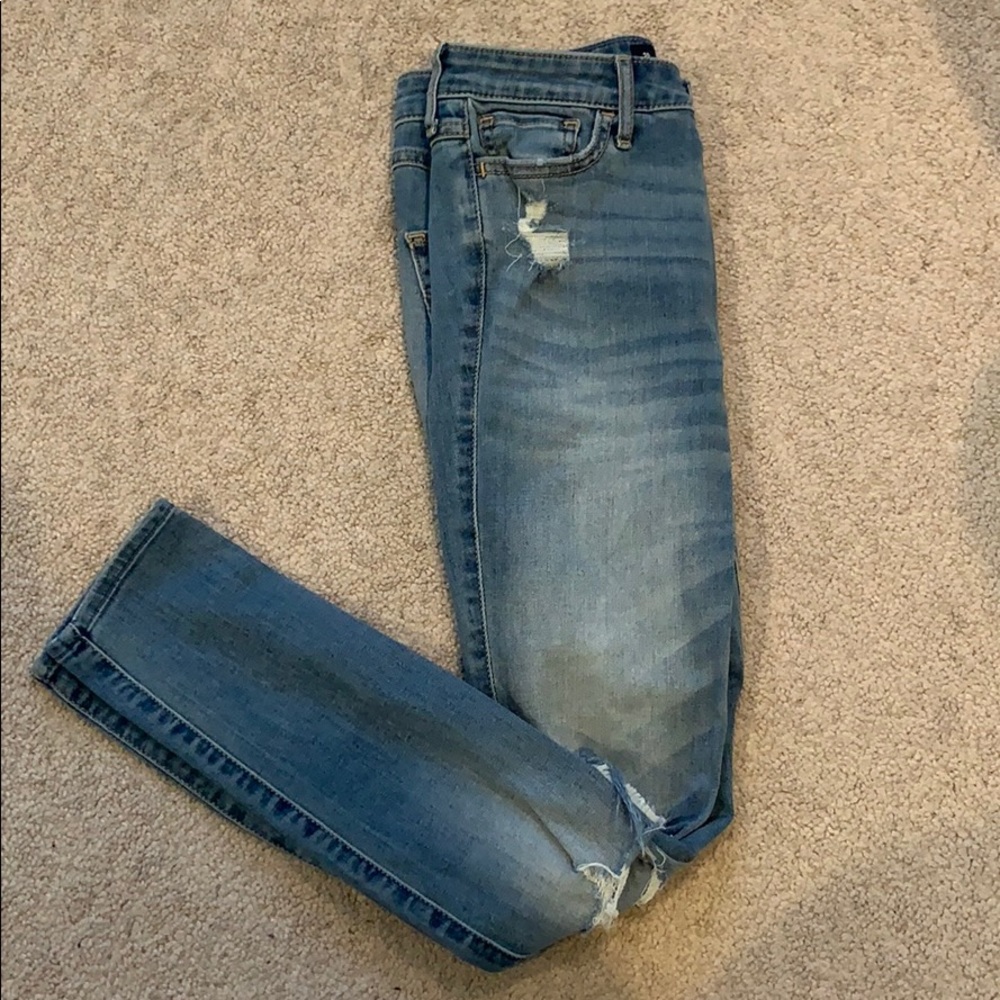 Hollister ripped skinny jeans